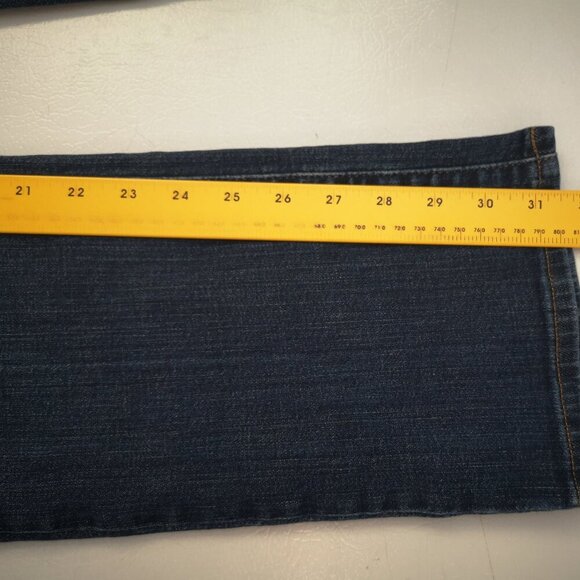 Tommy Hilfiger Ladies Size 10 Curve Straight Leg Medium Wash Blue Jeans - Picture 11 of 11